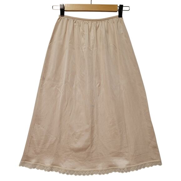 Vintage JC Penny 1970's Beige Lace Trimmed Slip 100% Anton III‎ Nylon Women's M - Picture 1 of 5